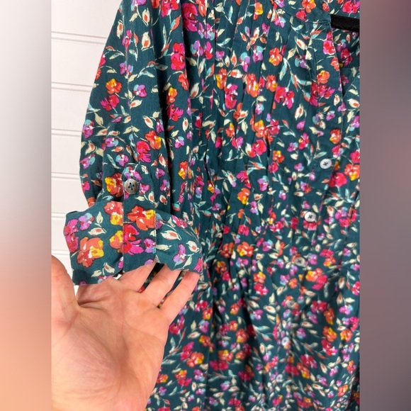 Roaman’s women’s floral green v-neck hi-low tunic. Size 12W. - Picture 4 of 6